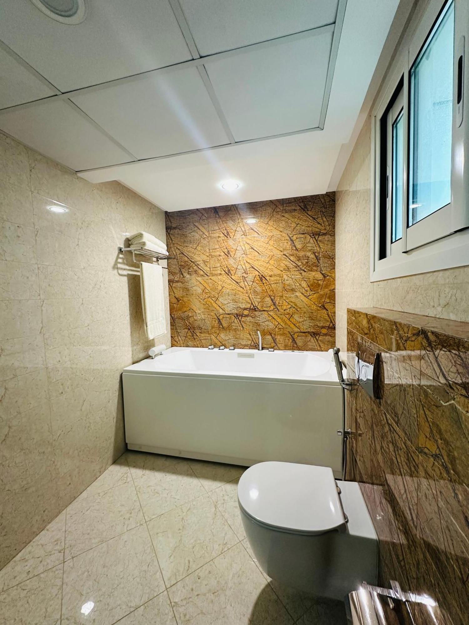 Saxophone Suites Muharraq Luaran gambar